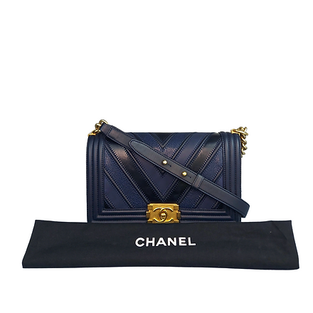 Chanel 2016 Chevron Leather Navy Blue Medium Boy Bag